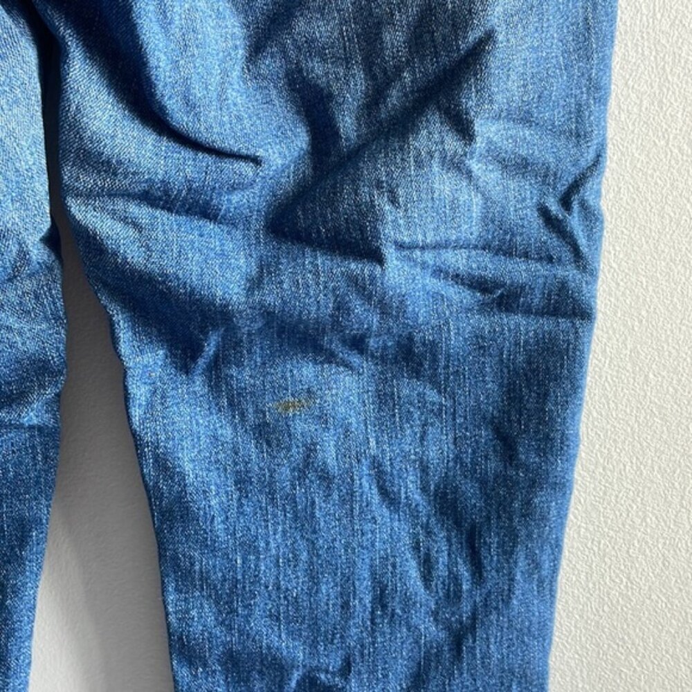 Distressed Old Navy Capris Size 4 - Picture 4 of 8